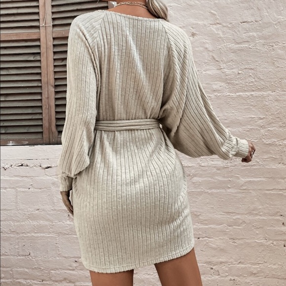 Comfy Relaxed Fit Long Sleeve Belted Tee Dress - Picture 9 of 13